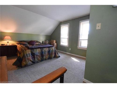 106 Forest Street W, Dunnville, ON - Indoor Photo Showing Bedroom