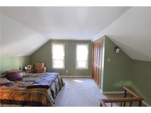 106 Forest Street W, Dunnville, ON - Indoor Photo Showing Bedroom