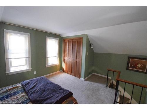 106 Forest Street W, Dunnville, ON - Indoor Photo Showing Bedroom