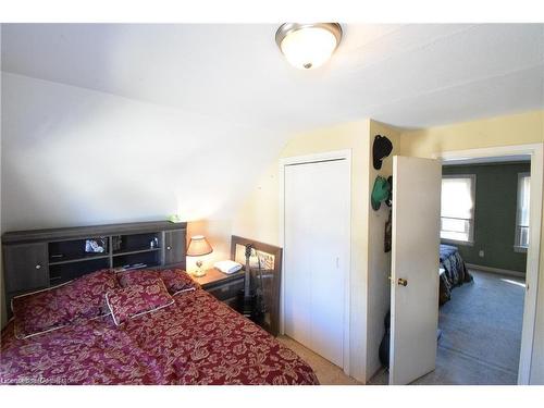 106 Forest Street W, Dunnville, ON - Indoor Photo Showing Bedroom