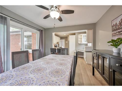 Upper-330 East 17Th Street, Hamilton, ON - Indoor Photo Showing Dining Room