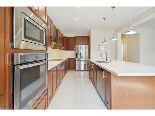 232 Raymond Road, Ancaster, ON - Indoor Photo Showing Kitchen With Double Sink With Upgraded Kitchen