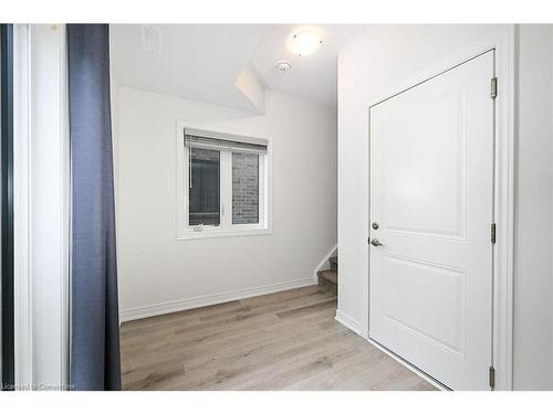 31 Radison Lane, Hamilton, ON - Indoor Photo Showing Other Room