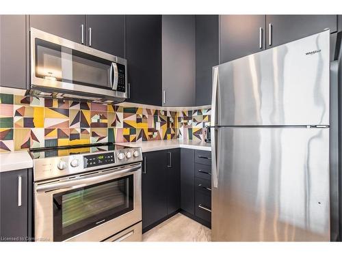 606-101 Locke Street S, Hamilton, ON - Indoor Photo Showing Kitchen