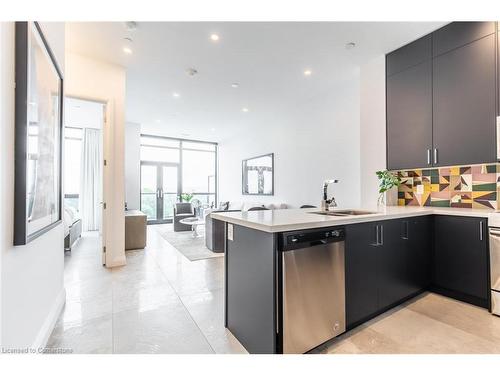 606-101 Locke Street S, Hamilton, ON - Indoor Photo Showing Kitchen With Upgraded Kitchen