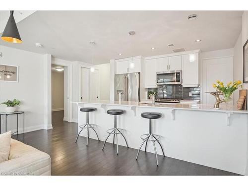 509-181 James Street N, Hamilton, ON - Indoor Photo Showing Kitchen With Upgraded Kitchen