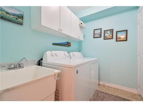 69 Mapleleaf Trail, Glanbrook, ON - Indoor Photo Showing Laundry Room