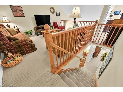 69 Mapleleaf Trail, Glanbrook, ON - Indoor Photo Showing Other Room