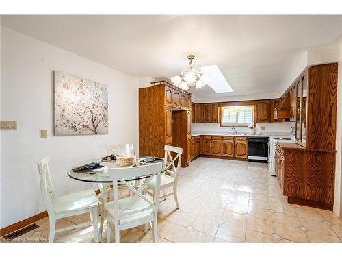 10 Dorothy Street, Hamilton, ON - Indoor Photo Showing Dining Room