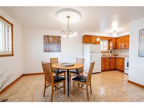 10 Dorothy Street, Hamilton, ON - Indoor Photo Showing Dining Room