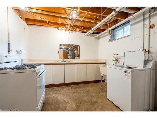 10 Dorothy Street, Hamilton, ON - Indoor Photo Showing Laundry Room