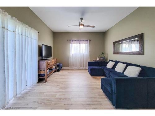 940 Hutchinson Rd Road, Lowbanks, ON - Indoor Photo Showing Living Room