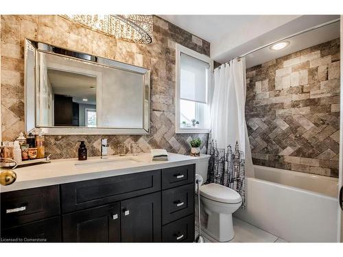 487 Eaglewood Drive, Hamilton, ON - Indoor Photo Showing Bathroom