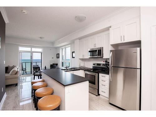 608-101 Shoreview Place, Stoney Creek, ON - Indoor Photo Showing Kitchen