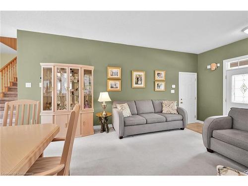 28 Titan Drive, Stoney Creek, ON - Indoor Photo Showing Living Room