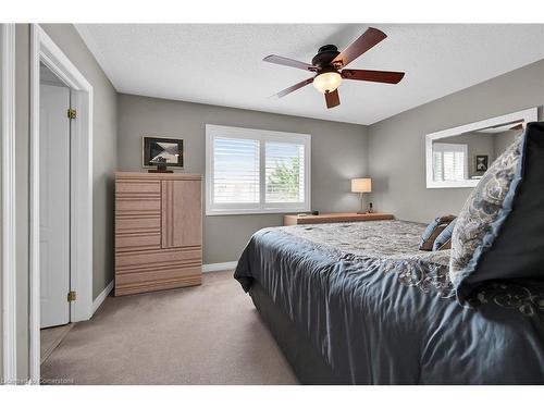 28 Titan Drive, Stoney Creek, ON - Indoor Photo Showing Bedroom