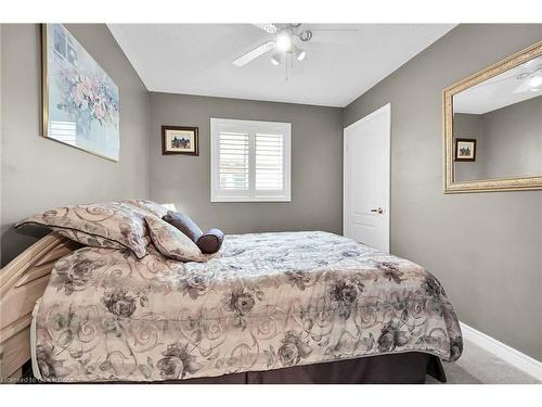 28 Titan Drive, Stoney Creek, ON - Indoor Photo Showing Bedroom