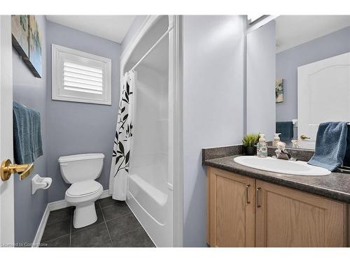 28 Titan Drive, Stoney Creek, ON - Indoor Photo Showing Bathroom