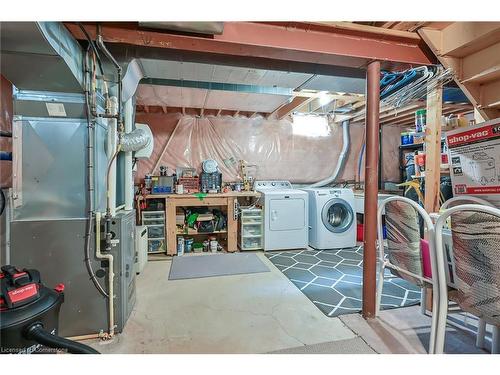 28 Titan Drive, Stoney Creek, ON - Indoor Photo Showing Laundry Room