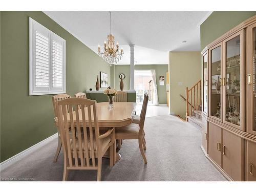 28 Titan Drive, Stoney Creek, ON - Indoor Photo Showing Dining Room