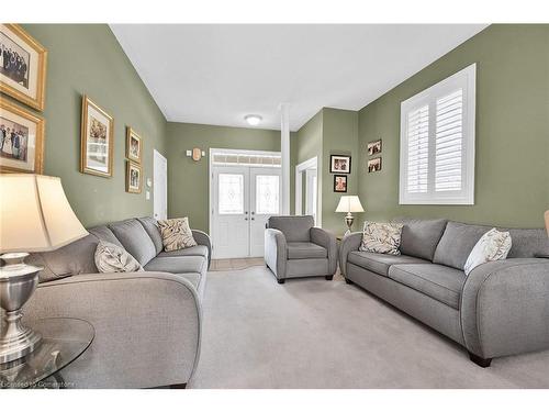 28 Titan Drive, Stoney Creek, ON - Indoor Photo Showing Living Room