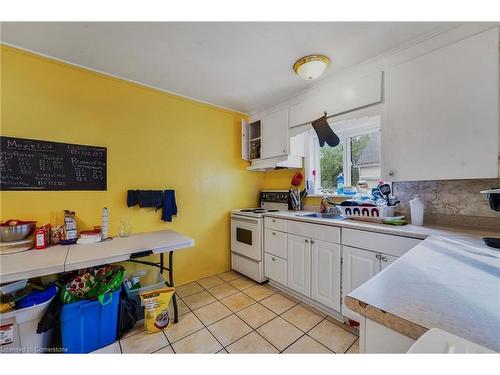 105 Ward Avenue, Hamilton, ON - Indoor Photo Showing Kitchen With Double Sink