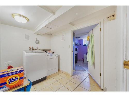 105 Ward Avenue, Hamilton, ON - Indoor Photo Showing Laundry Room