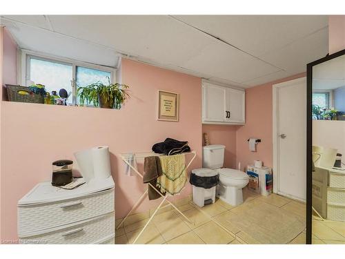 105 Ward Avenue, Hamilton, ON - Indoor Photo Showing Bathroom