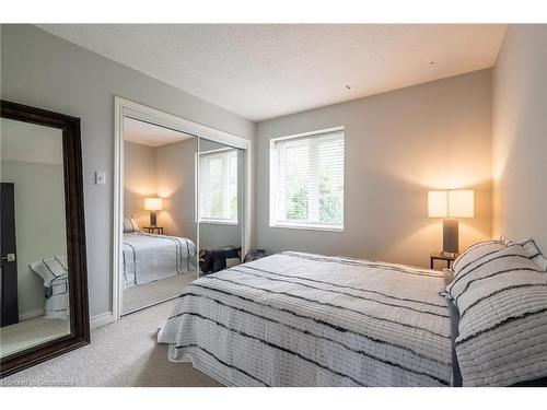 16 Noble Kirk Drive, Flamborough, ON - Indoor Photo Showing Bedroom