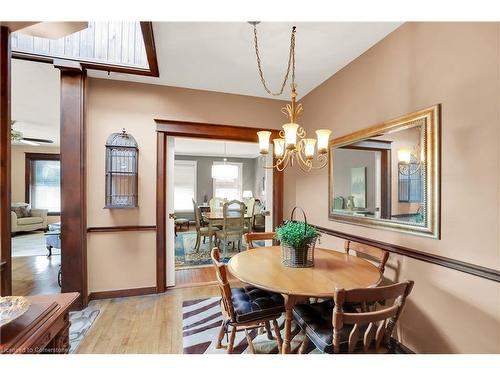 24 Cross Street, Welland, ON - Indoor Photo Showing Dining Room