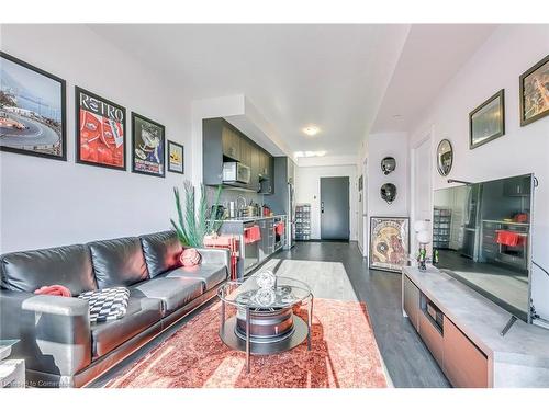 325-3220 William Colston Avenue N, Oakville, ON - Indoor Photo Showing Living Room