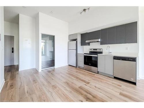 A108-3210 Dakota Common, Burlington, ON - Indoor Photo Showing Kitchen