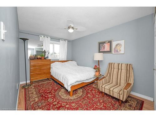 B1-500 Stonechurch Road W, Hamilton, ON - Indoor Photo Showing Bedroom