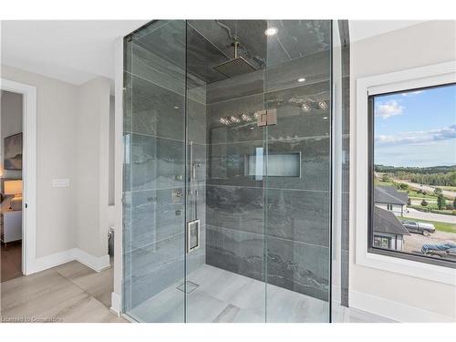 8920 Wellington Rd 124 Road, Erin, ON - Indoor Photo Showing Bathroom