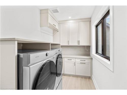 8920 Wellington Rd 124 Road, Erin, ON - Indoor Photo Showing Laundry Room