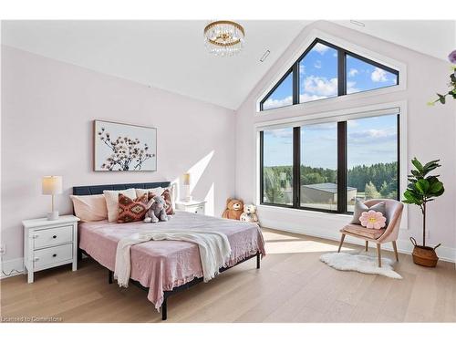 8920 Wellington Rd 124, Erin, ON - Indoor Photo Showing Bedroom