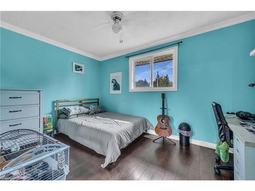 12 Mcnab Place, Caledonia, ON - Indoor Photo Showing Bedroom