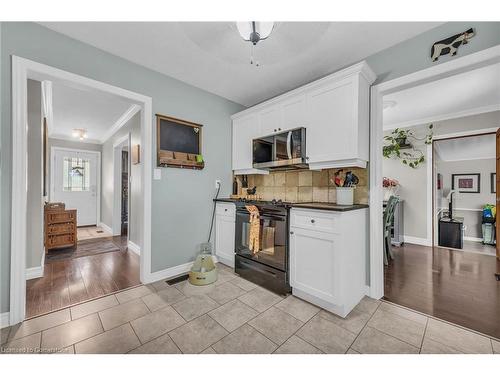 12 Mcnab Place, Caledonia, ON - Indoor Photo Showing Kitchen