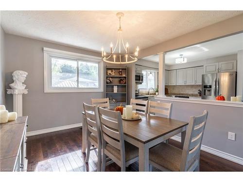 59 Regent Avenue, Hamilton, ON - Indoor Photo Showing Dining Room