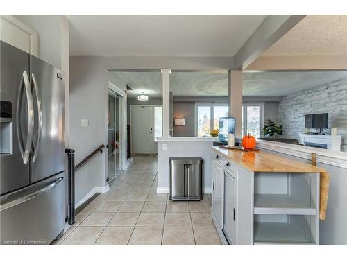 59 Regent Avenue, Hamilton, ON - Indoor Photo Showing Kitchen