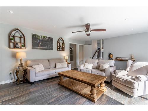 59 Regent Avenue, Hamilton, ON - Indoor Photo Showing Living Room