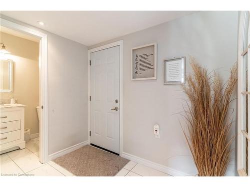 59 Regent Avenue, Hamilton, ON - Indoor Photo Showing Other Room