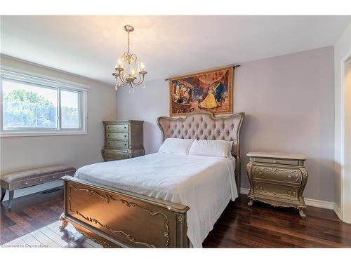 59 Regent Avenue, Hamilton, ON - Indoor Photo Showing Bedroom