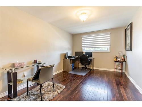 59 Regent Avenue, Hamilton, ON - Indoor Photo Showing Other Room