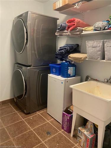 44 Pelech Crescent, Hamilton, ON - Indoor Photo Showing Laundry Room