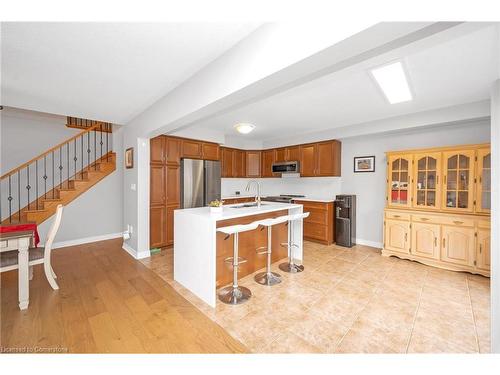 44 Pelech Crescent, Hamilton, ON - Indoor Photo Showing Kitchen