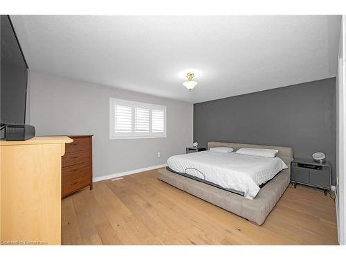 44 Pelech Crescent, Hamilton, ON - Indoor Photo Showing Bedroom