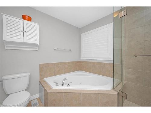 44 Pelech Crescent, Hamilton, ON - Indoor Photo Showing Bathroom