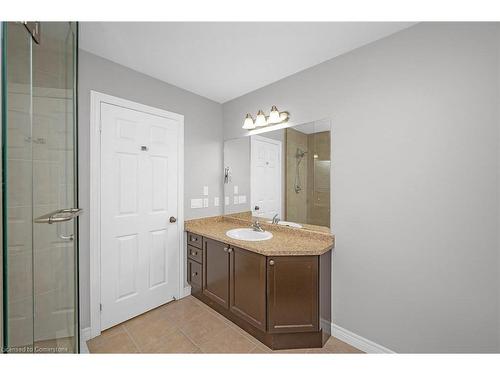 44 Pelech Crescent, Hamilton, ON - Indoor Photo Showing Bathroom