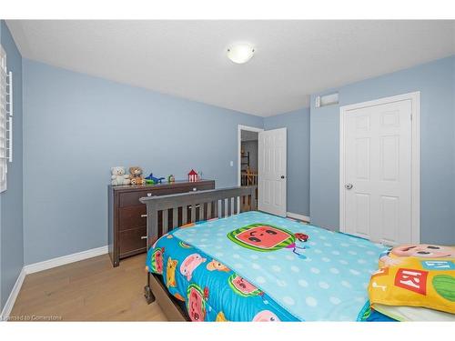 44 Pelech Crescent, Hamilton, ON - Indoor Photo Showing Bedroom